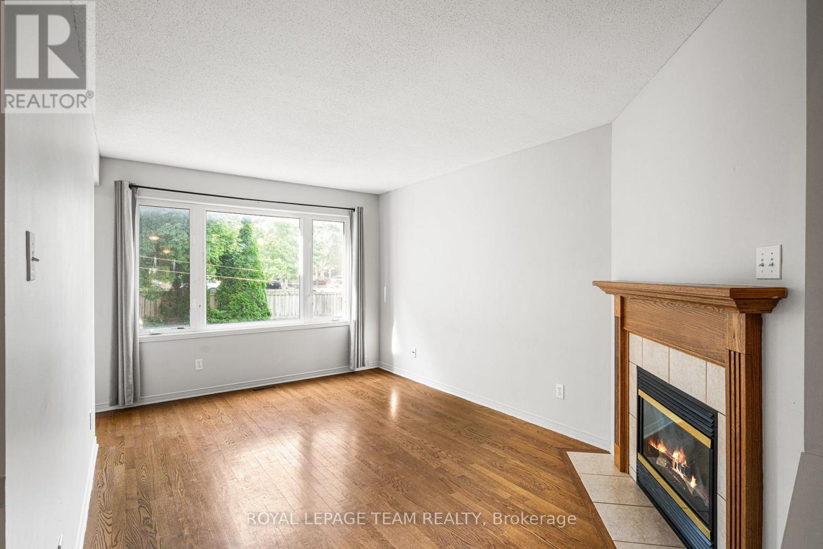 Photo 16 of 156 Claridge Drive, Ottawa ON