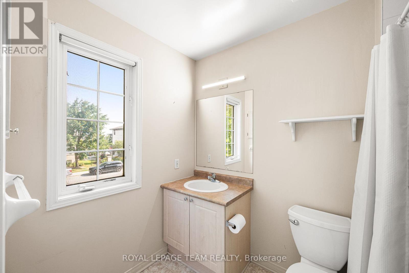 Photo 22 of 156 Claridge Drive, Ottawa ON