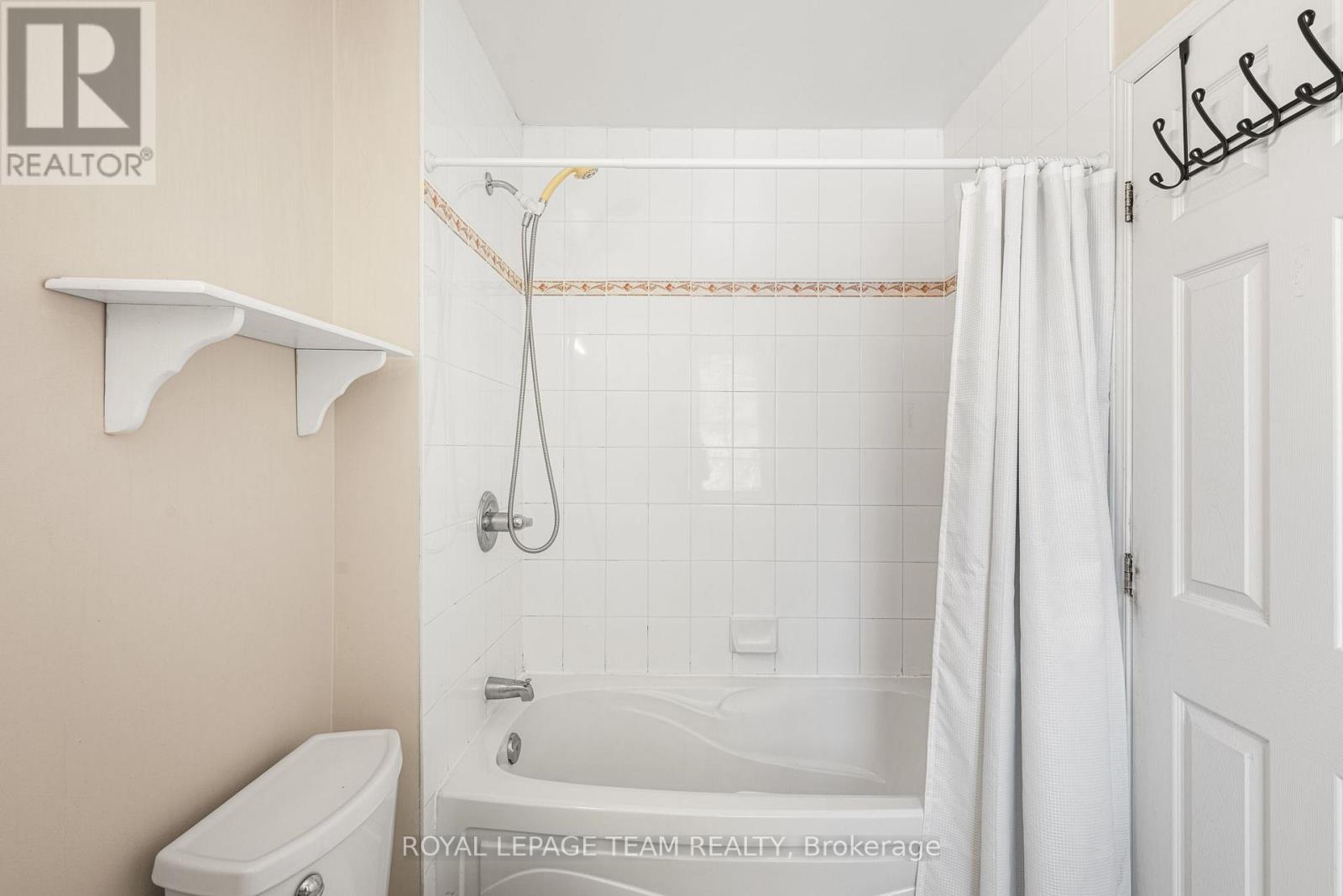 Photo 23 of 156 Claridge Drive, Ottawa ON