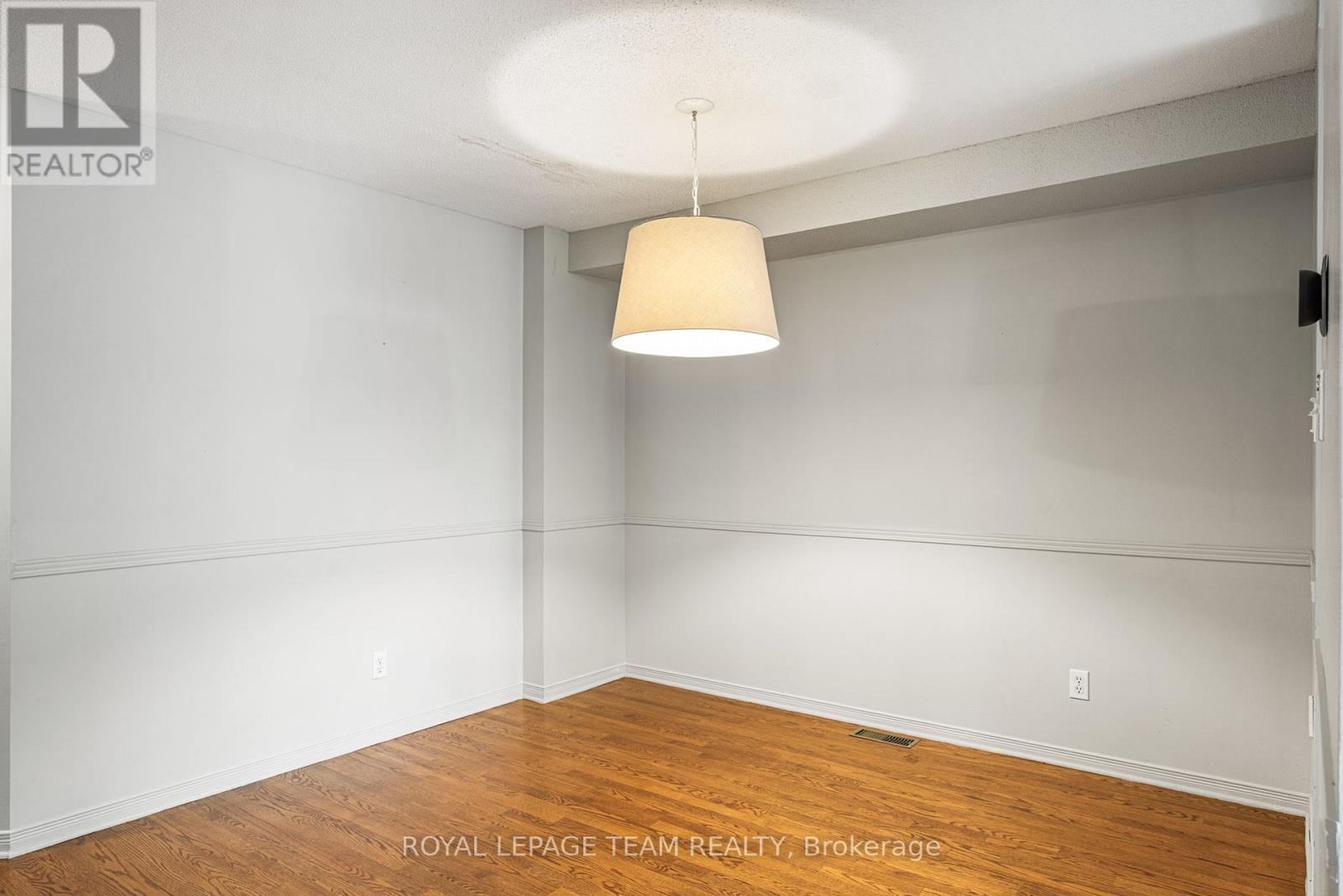 Photo 8 of 156 Claridge Drive, Ottawa ON