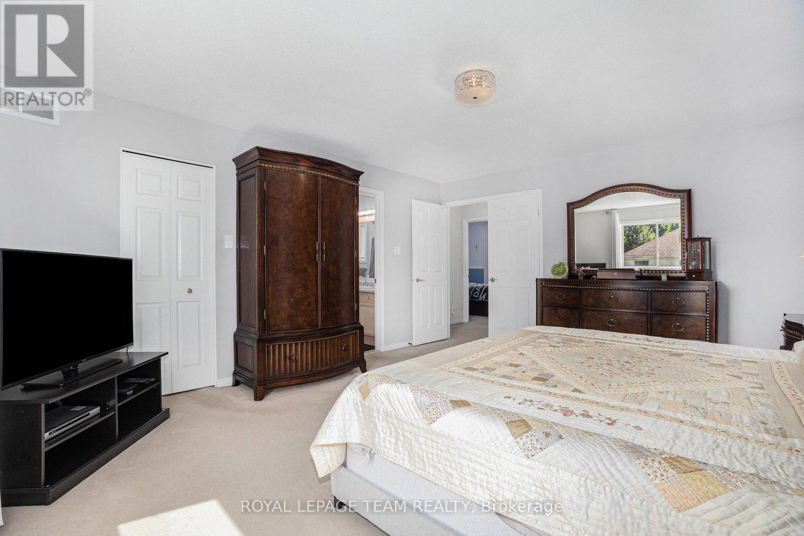 Photo 9 of 36 Nakota Way, Ottawa ON