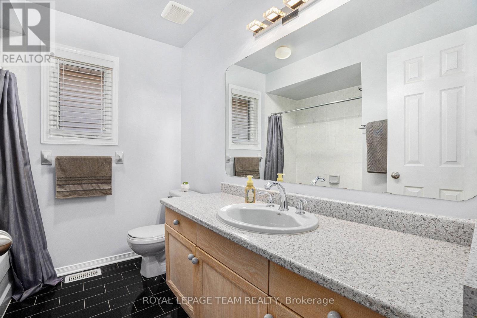 Photo 11 of 36 Nakota Way, Ottawa ON