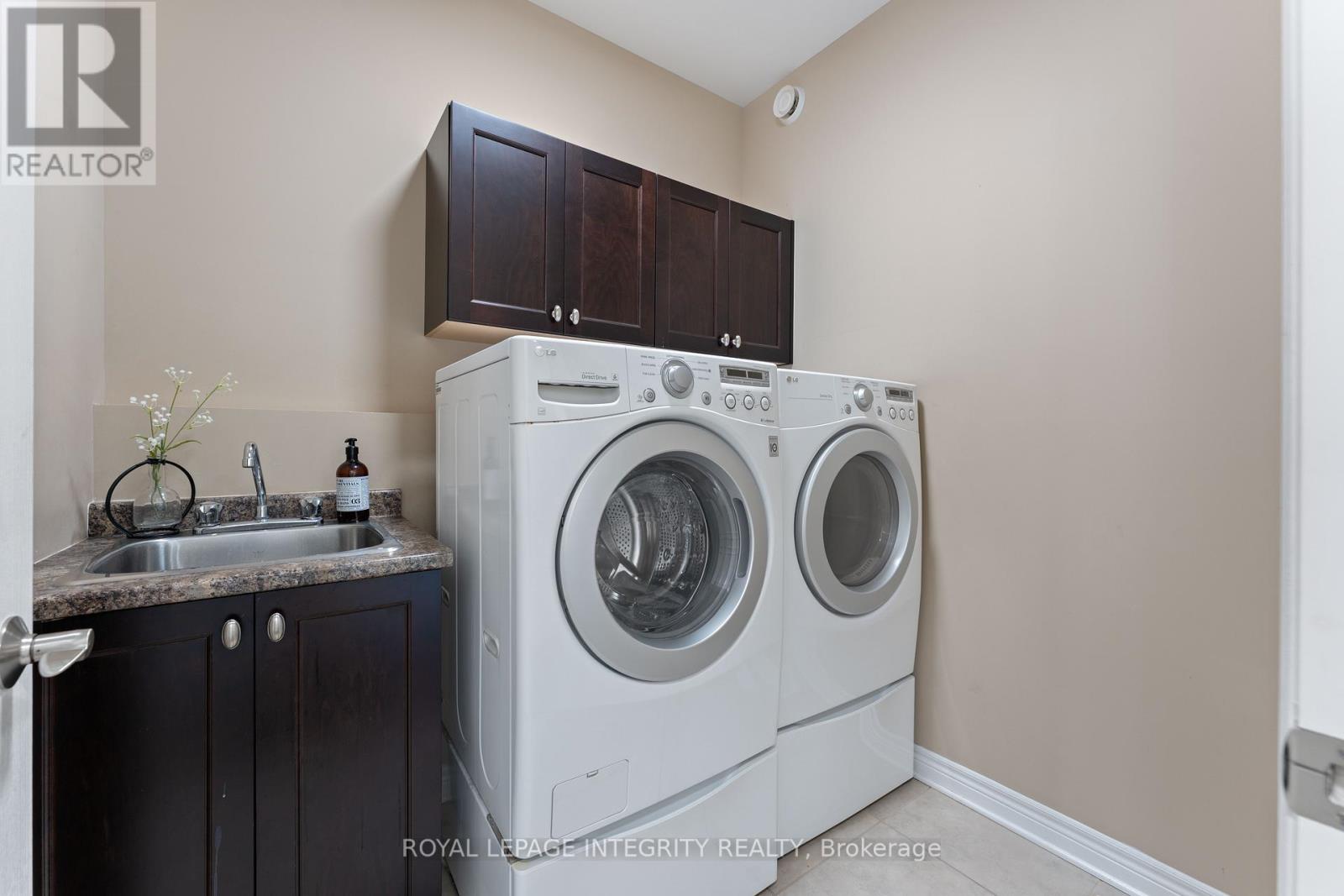 Photo 19 of 449 Landswood Way, Ottawa ON