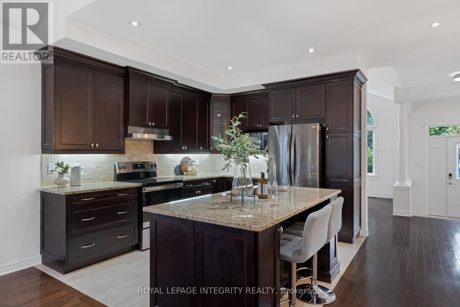 Photo 7 of 449 Landswood Way, Ottawa ON