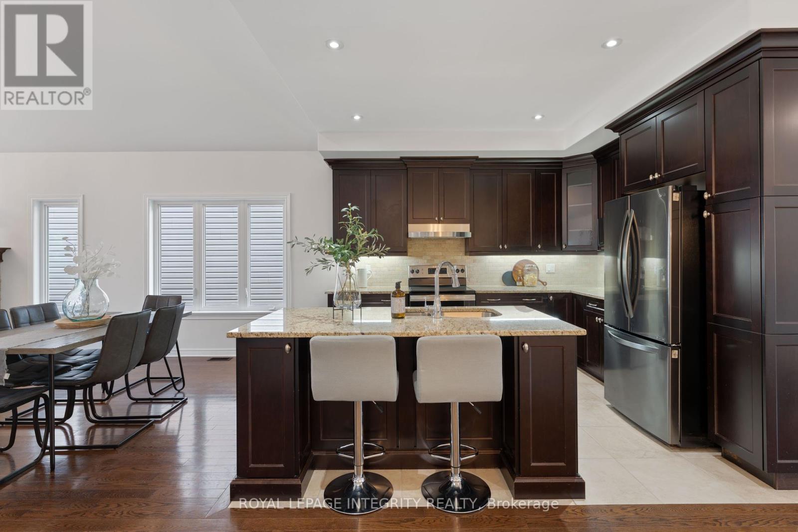 Photo 8 of 449 Landswood Way, Ottawa ON
