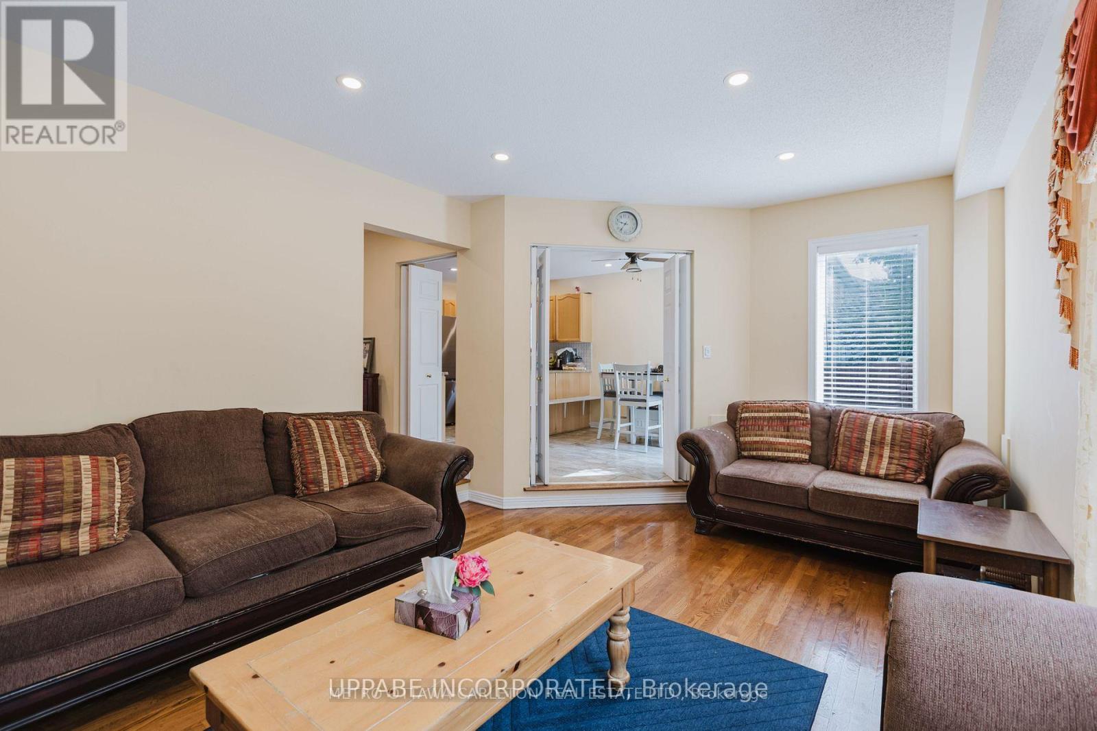 Photo 30 of 28 Armagh Way, Ottawa ON