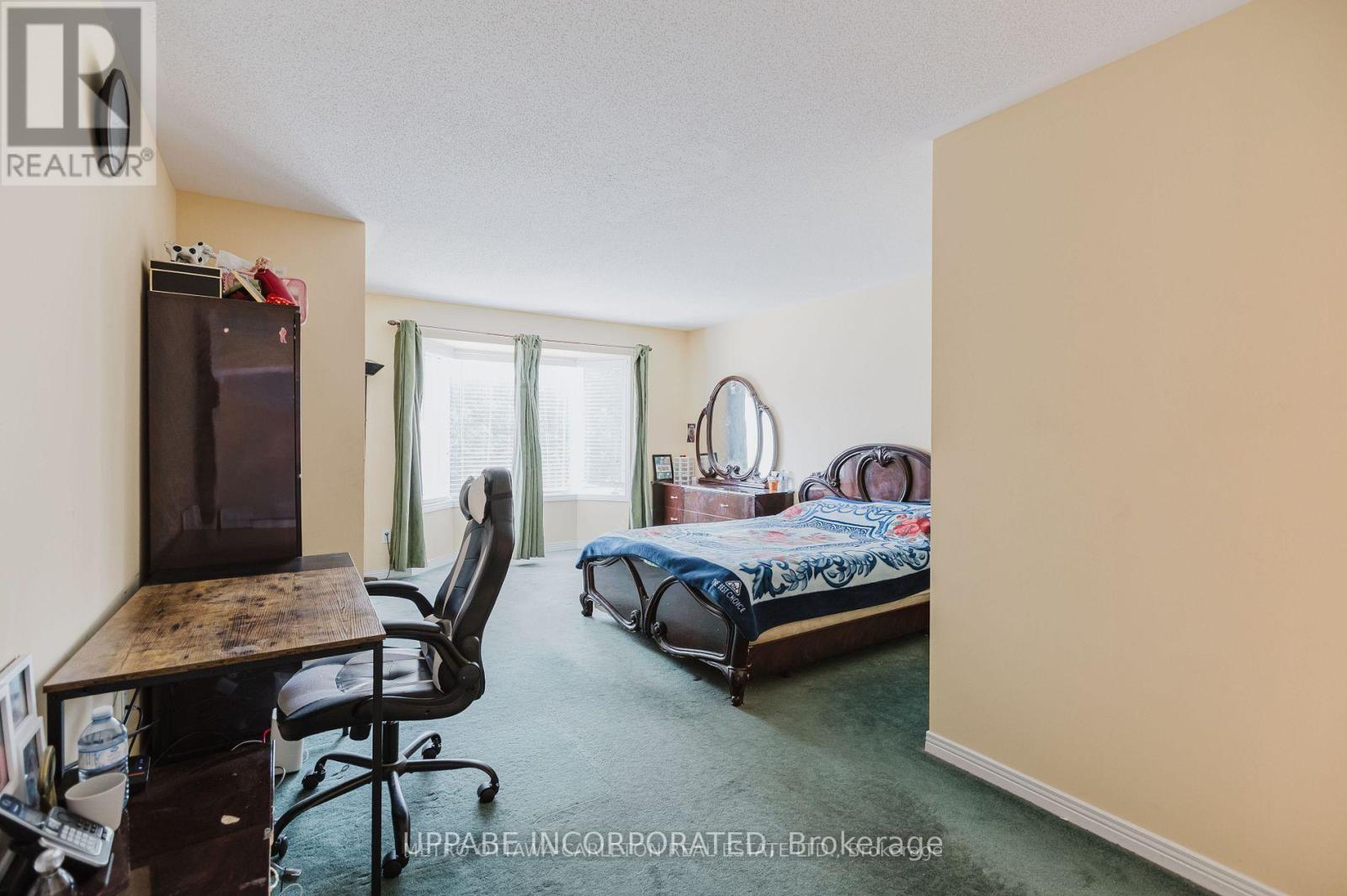 Photo 34 of 28 Armagh Way, Ottawa ON