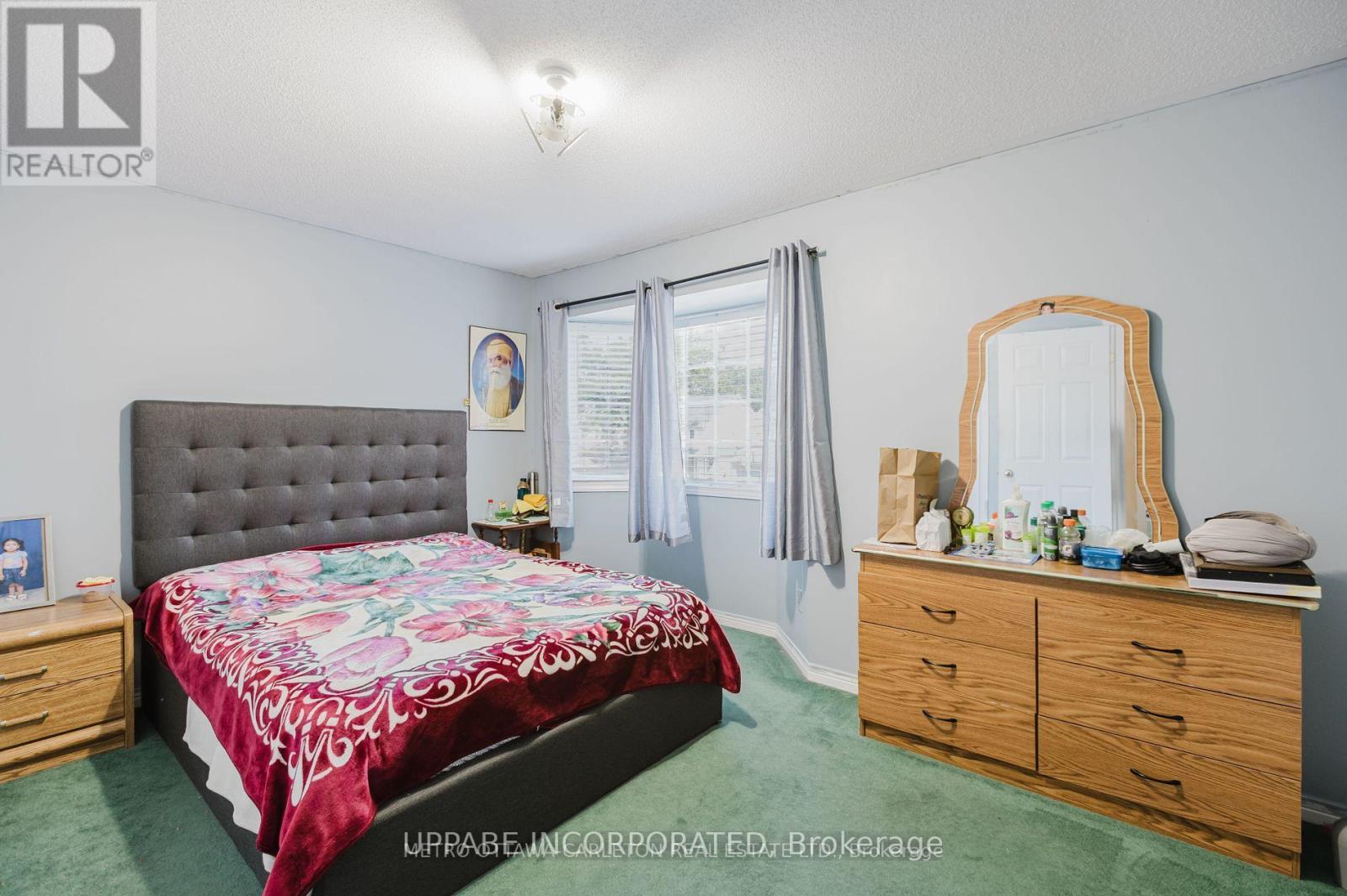 Photo 36 of 28 Armagh Way, Ottawa ON