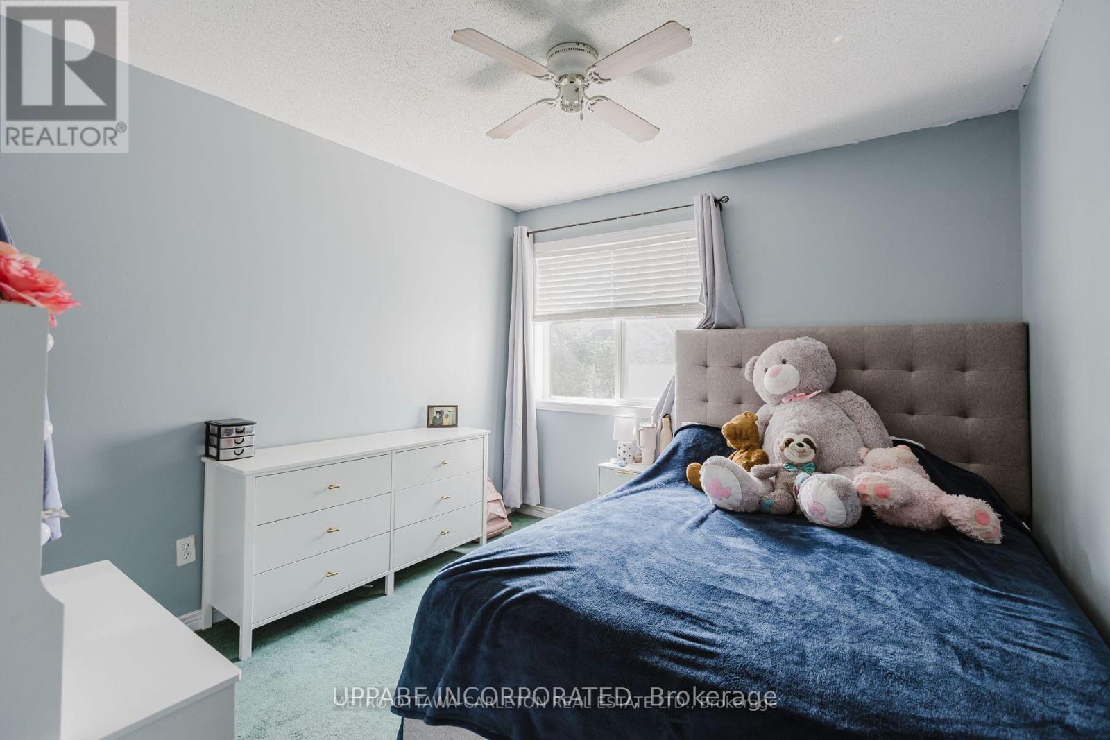 Photo 12 of 28 Armagh Way, Ottawa ON
