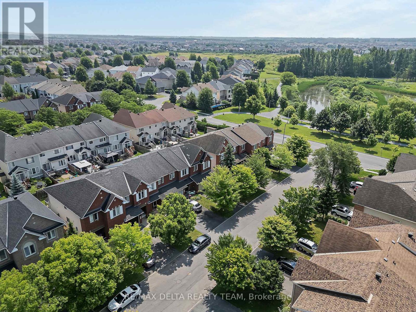 Photo 14 of 2209 Silverado Crescent, Ottawa ON