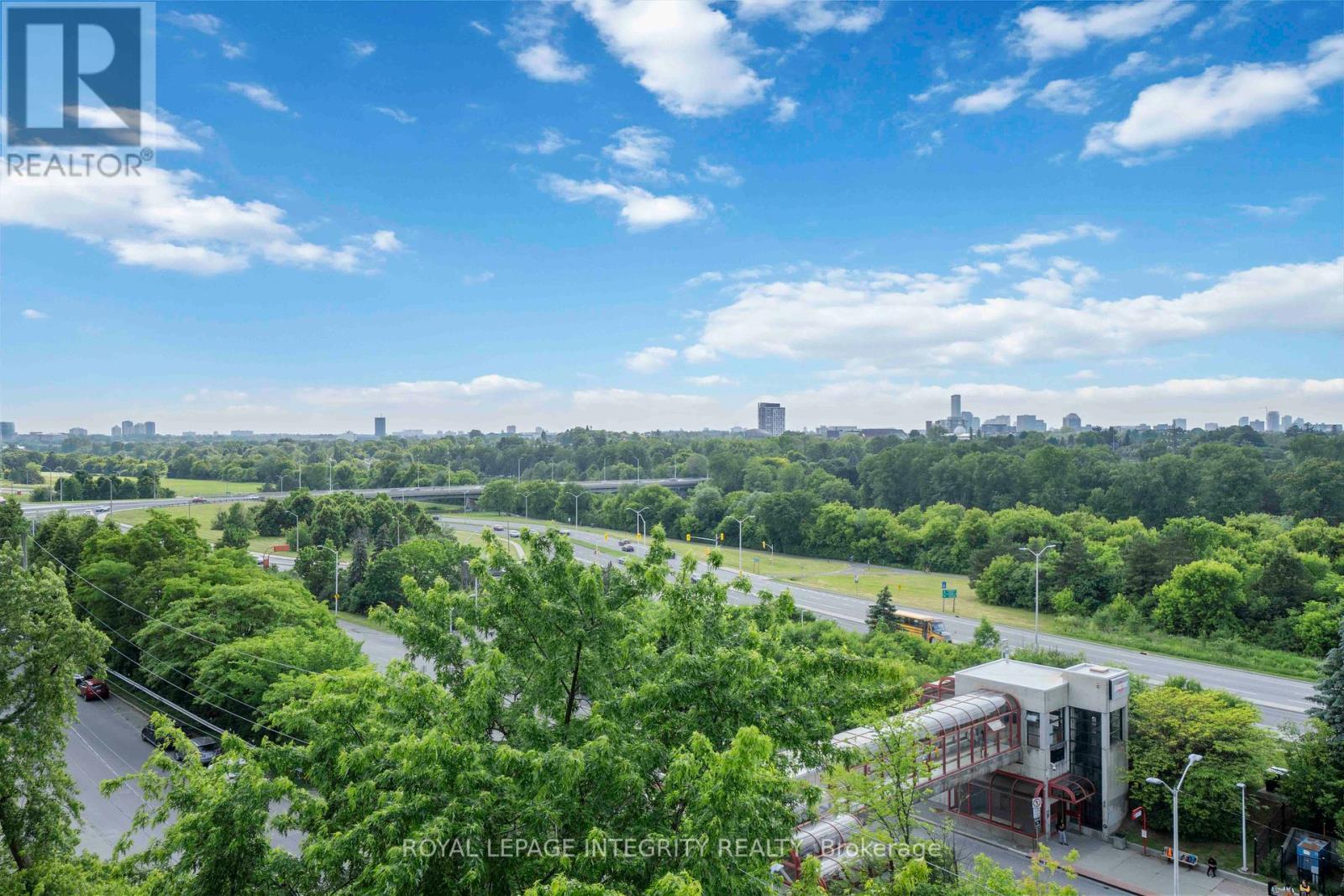 Photo 13 of 1003 1785 Frobisher Lane, Ottawa ON