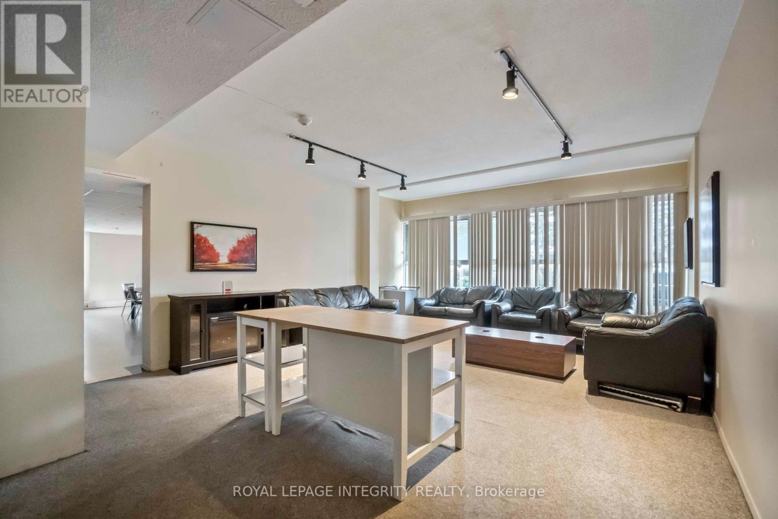 Photo 15 of 1003 1785 Frobisher Lane, Ottawa ON
