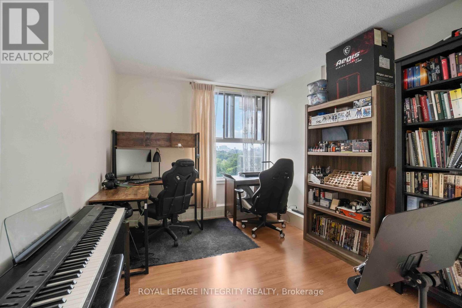 Photo 8 of 1003 1785 Frobisher Lane, Ottawa ON