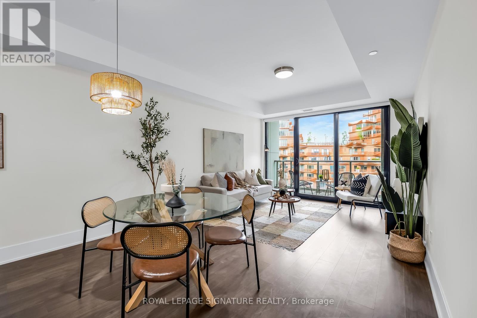 Photo 1 of 517 118 Merchants Wharf, Toronto ON