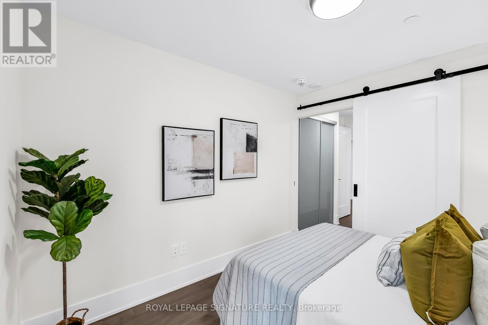 Photo 18 of 517 118 Merchants Wharf, Toronto ON