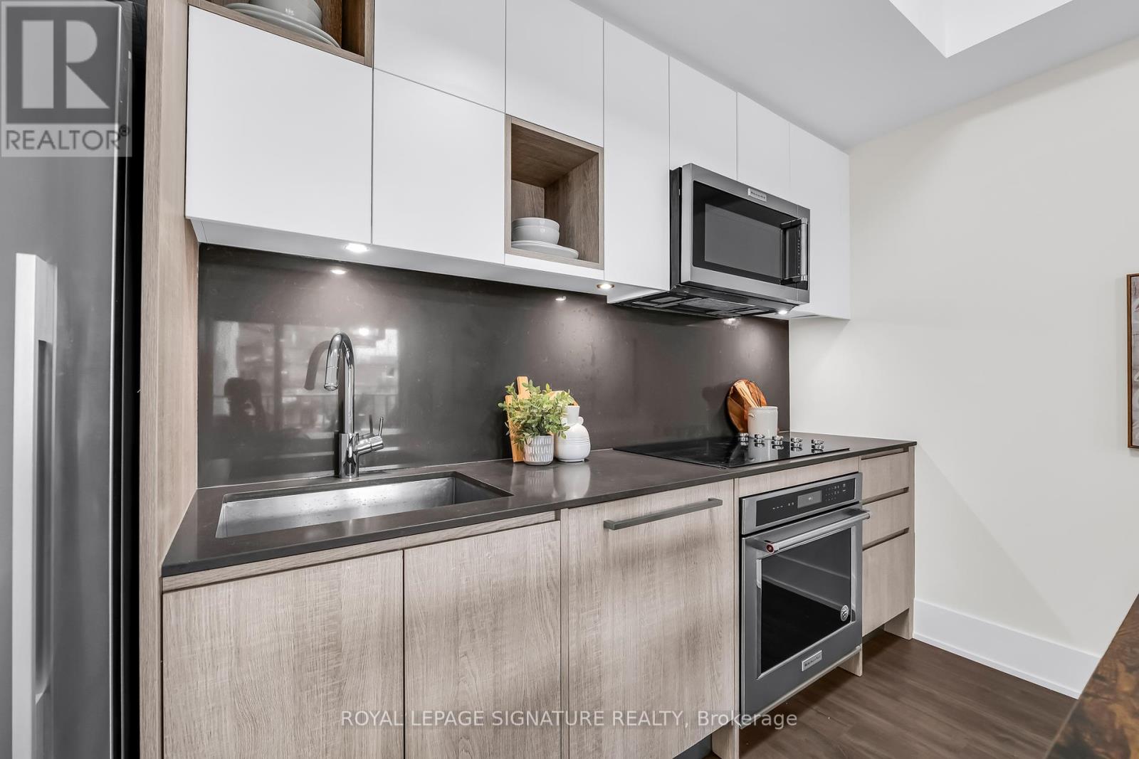 Photo 7 of 517 118 Merchants Wharf, Toronto ON