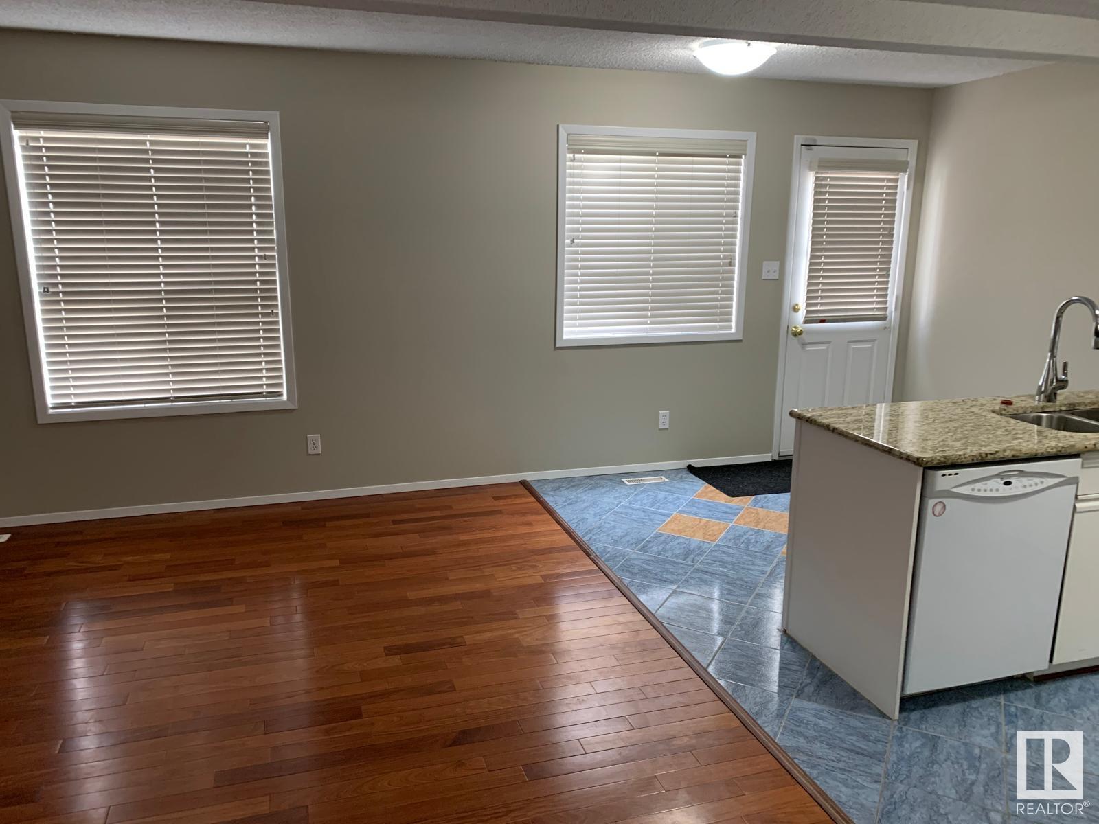 Photo 8 of 1535 80 A St Nw, Edmonton AB