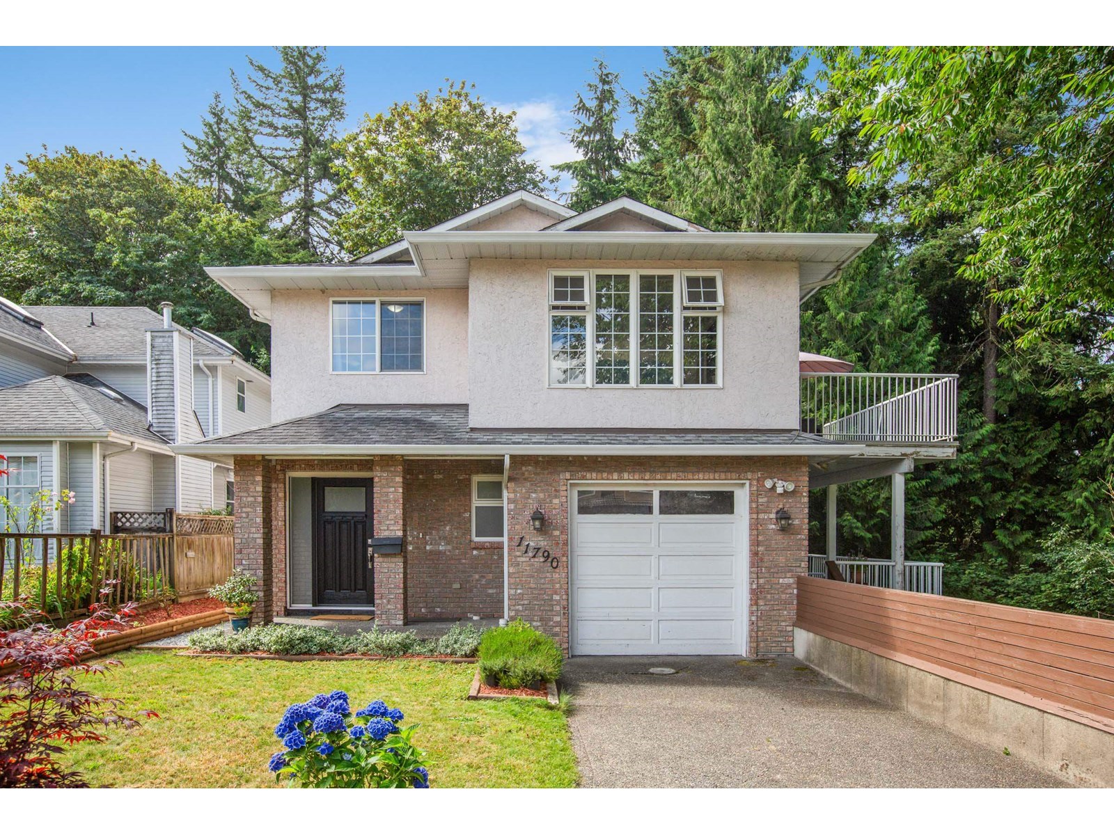 Photo 1 of 11790 98 Avenue, Surrey BC
