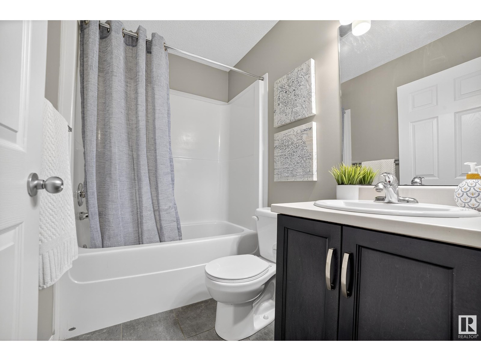 Photo 19 of 133 3305 Orchards Link Li Sw, Edmonton AB