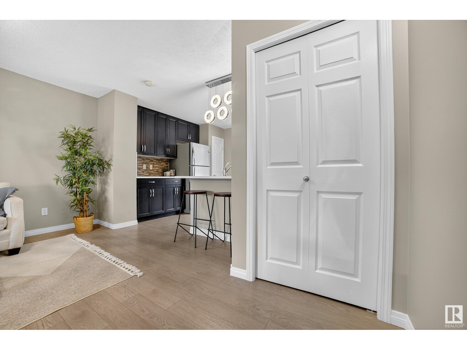 Photo 9 of 133 3305 Orchards Link Li Sw, Edmonton AB