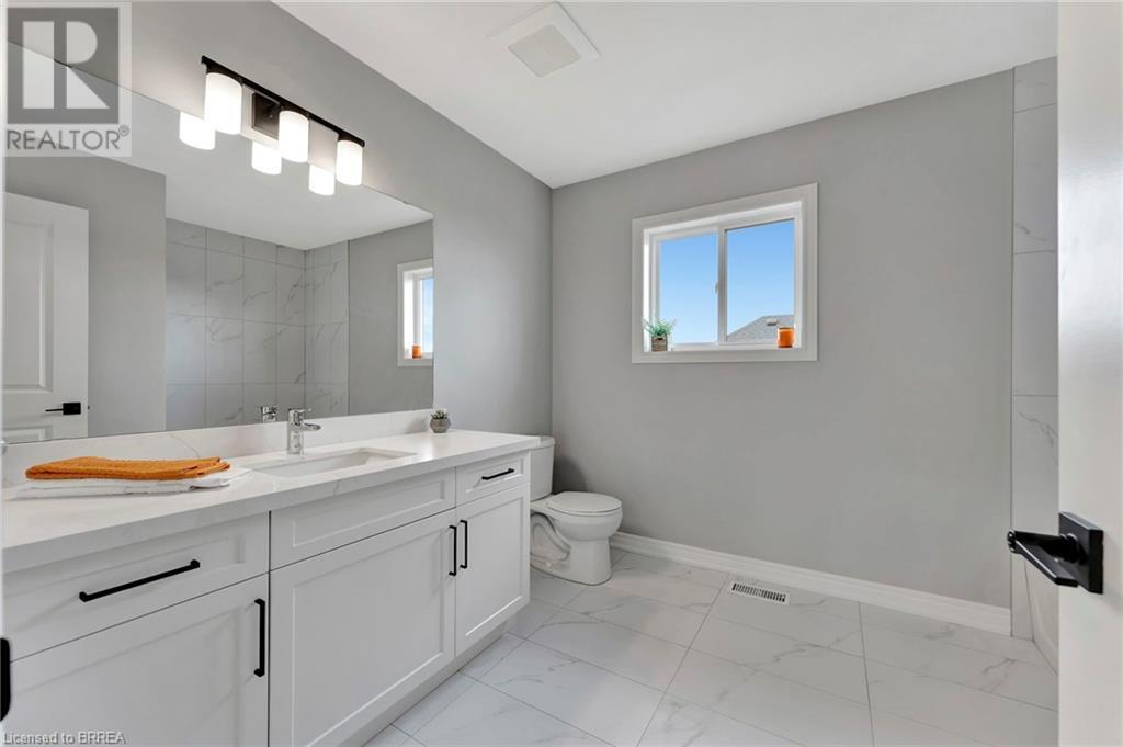 Photo 11 of 139 Craddock Boulevard, Jarvis ON