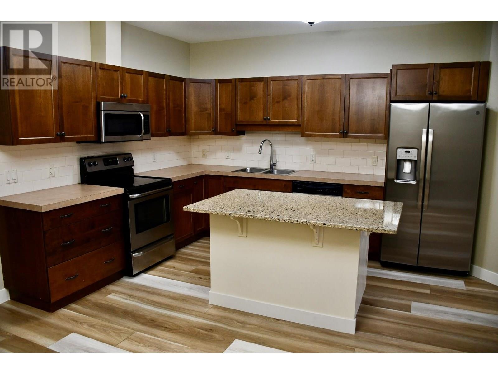 603 3350 Woodsdale Road, Lake Country