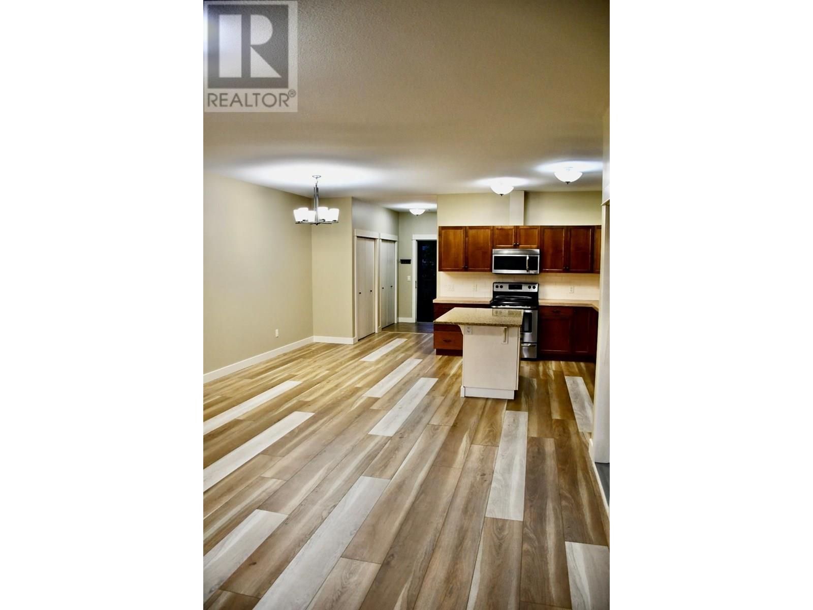 603 3350 Woodsdale Road, Lake Country