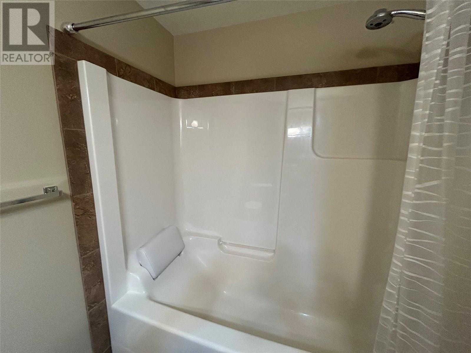 603 3350 Woodsdale Road, Lake Country