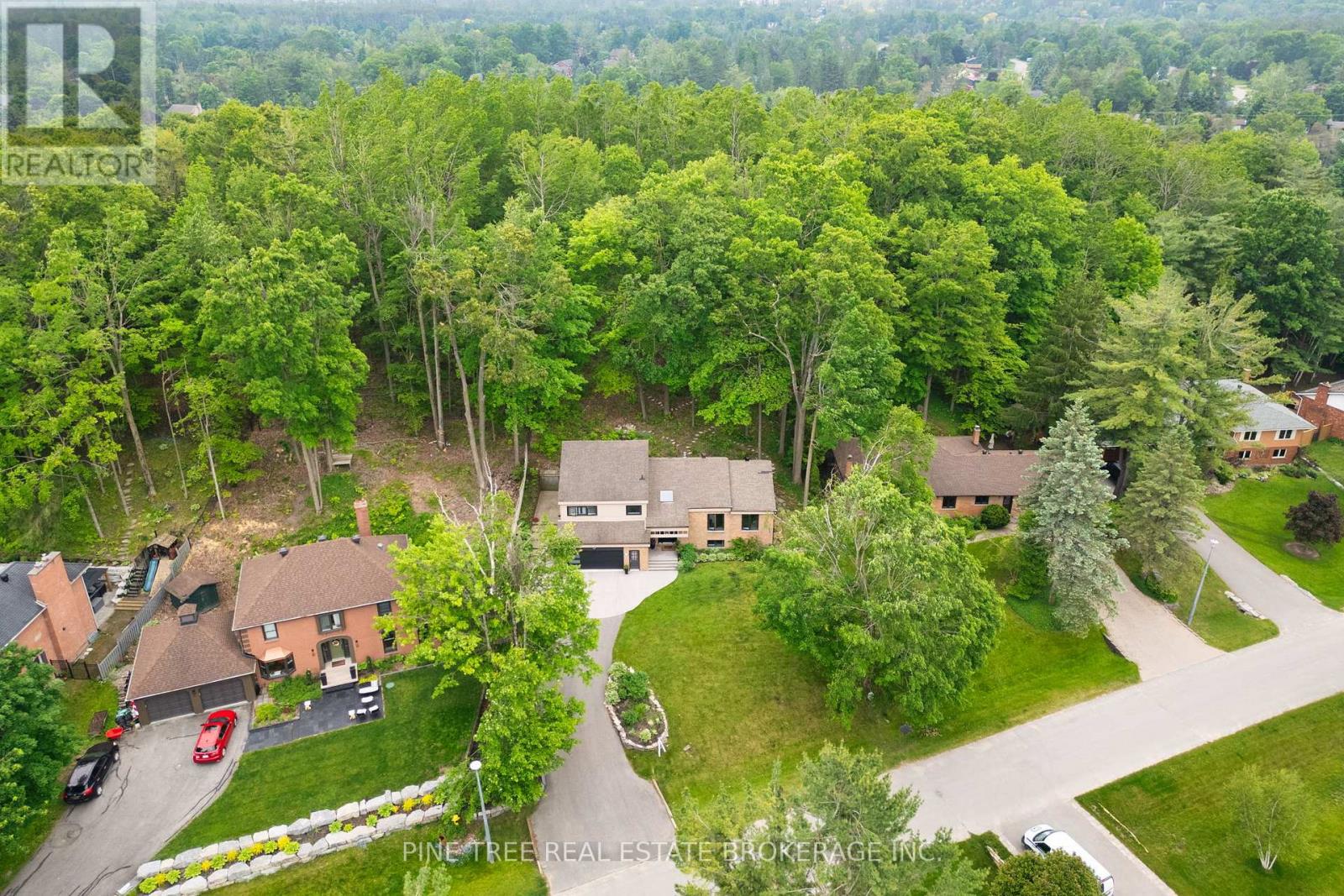 Photo 35 of 8 Frid Boulevard, Springwater ON