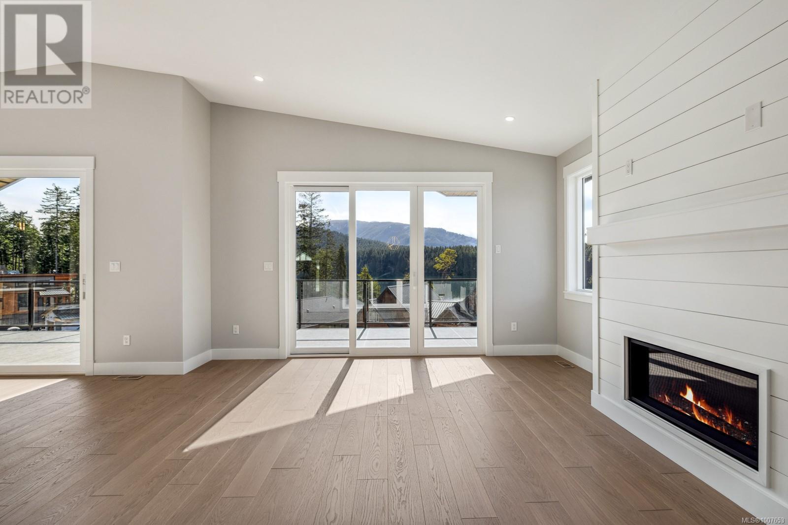 Photo 10 of 9394 Lakefront Rise, Lake Cowichan BC
