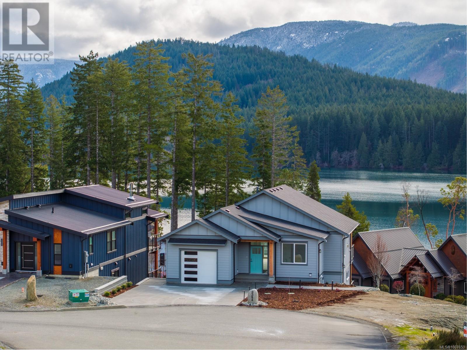 Photo 2 of 9394 Lakefront Rise, Lake Cowichan BC