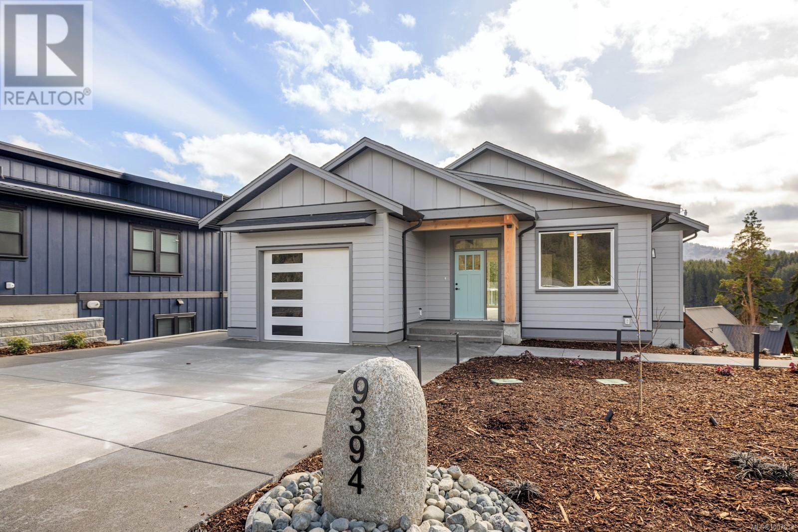 Photo 5 of 9394 Lakefront Rise, Lake Cowichan BC