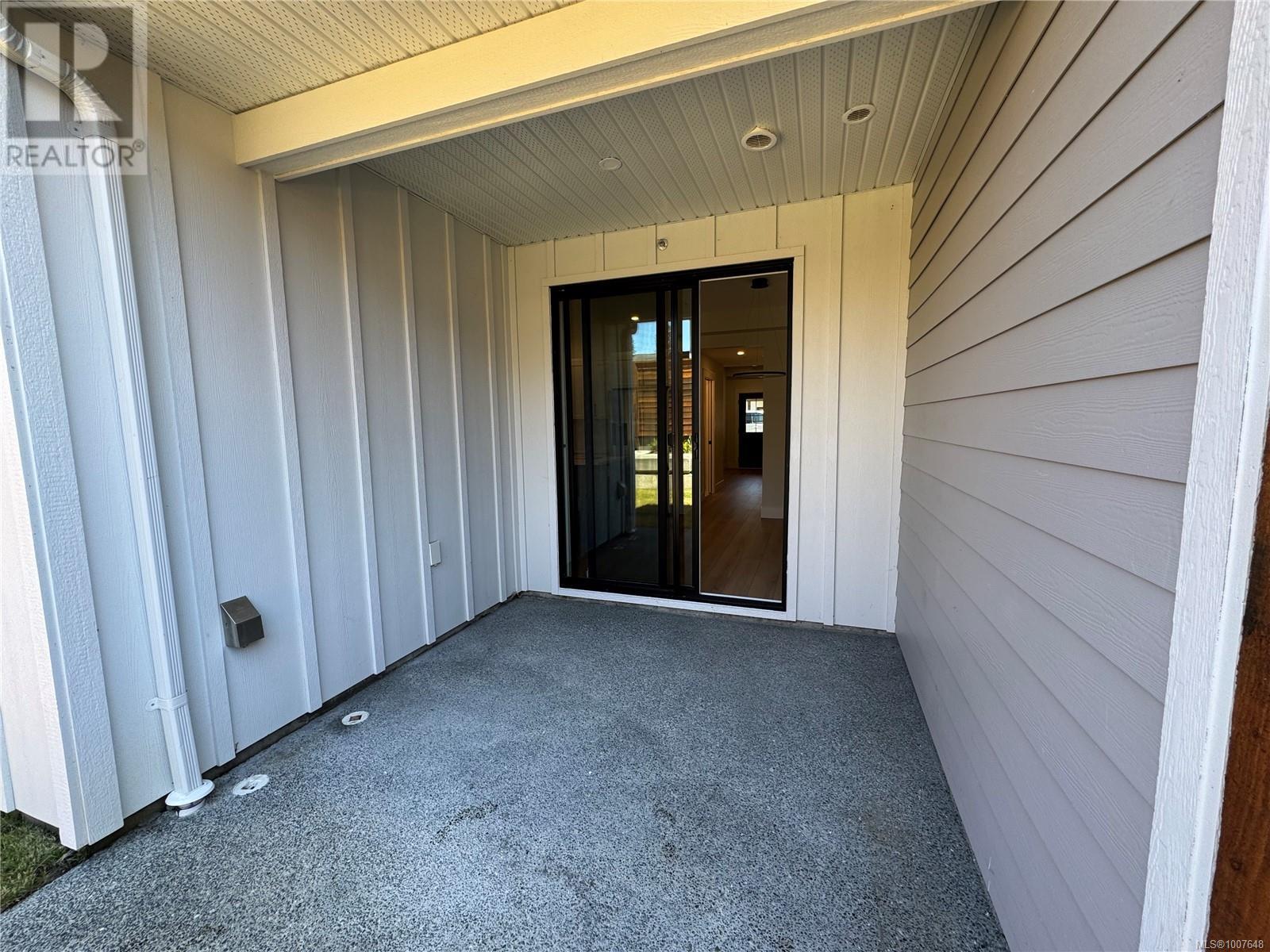 Photo 5 of 27 1090 Evergreen Rd, Campbell River BC