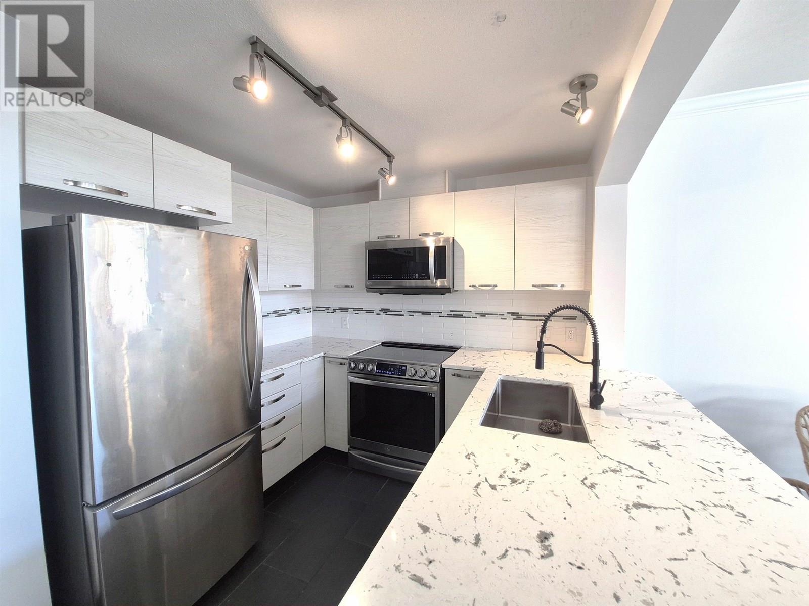 Photo 4 of 405 7478 Byrnepark Walk, Burnaby BC