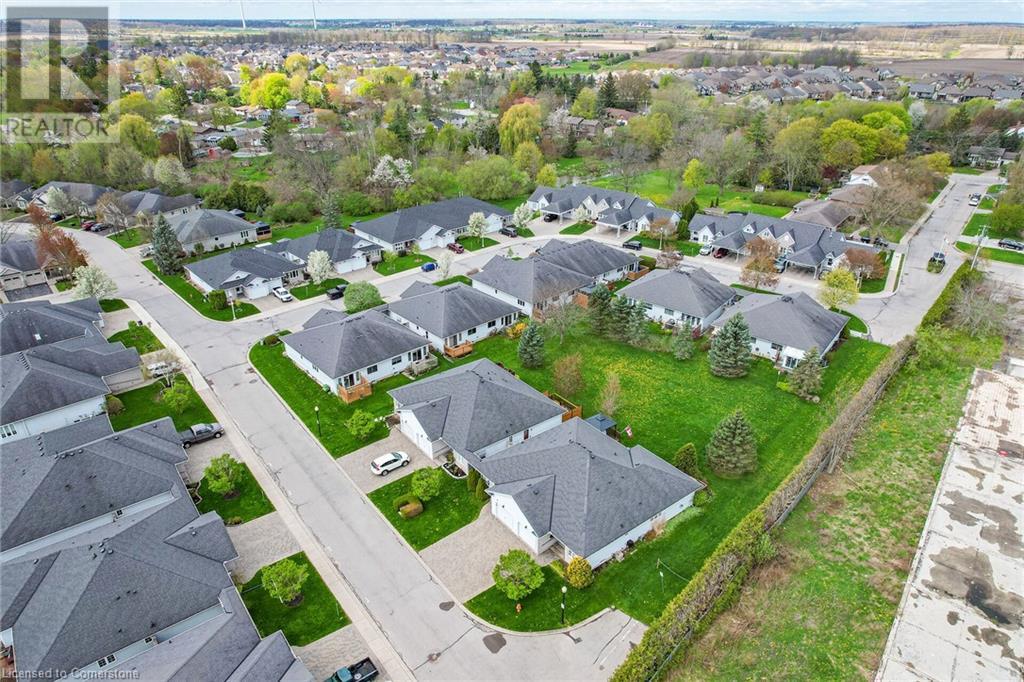 Photo 26 of 7 Village Drive, Smithville ON