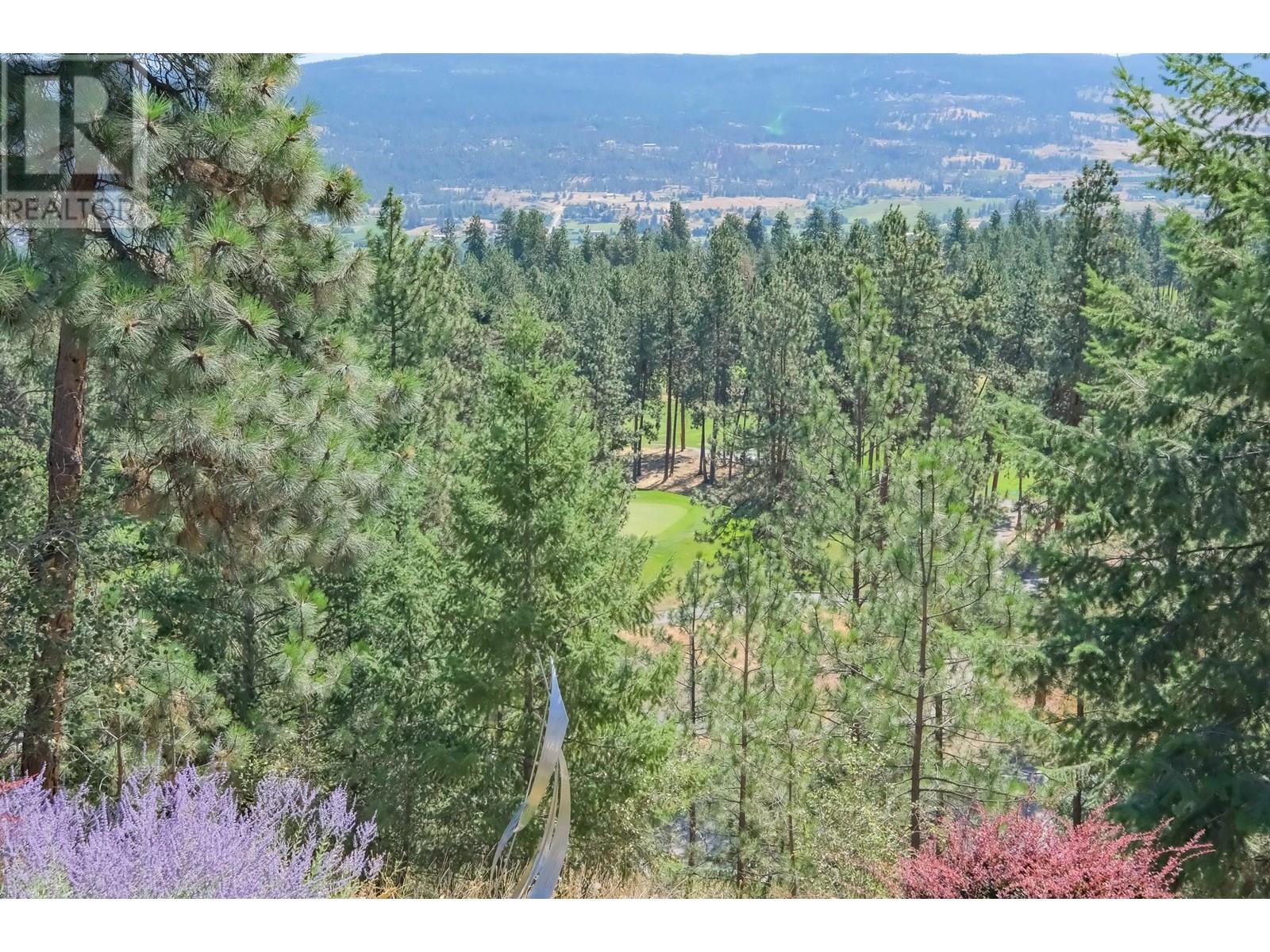  2093 Capistrano Drive, Kelowna