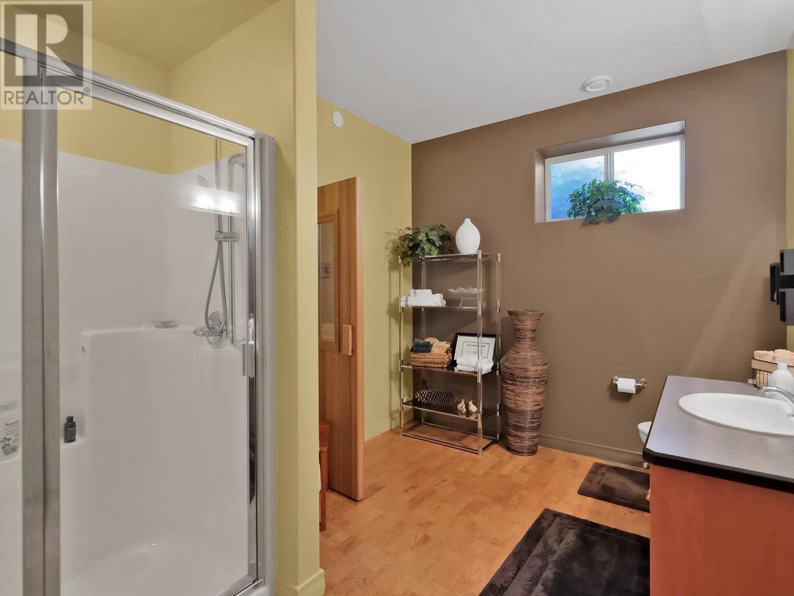  2093 Capistrano Drive, Kelowna