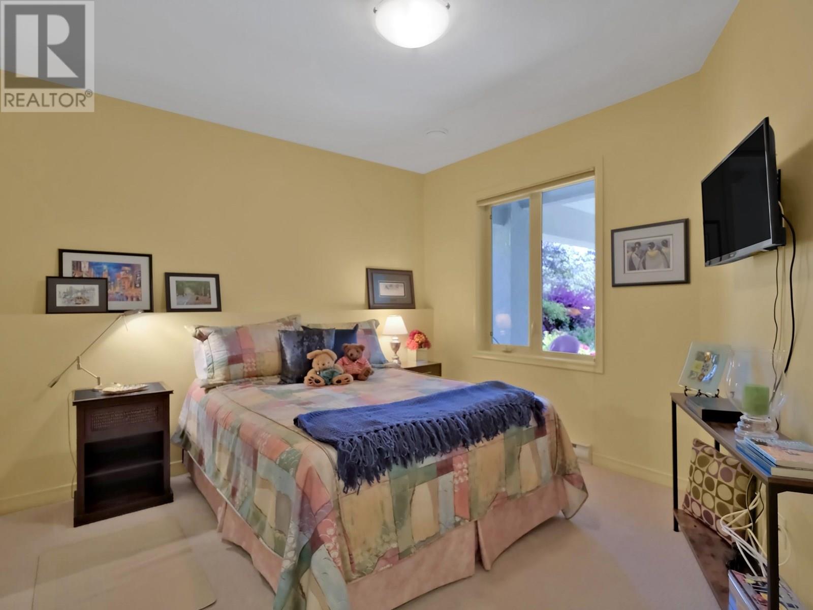  2093 Capistrano Drive, Kelowna