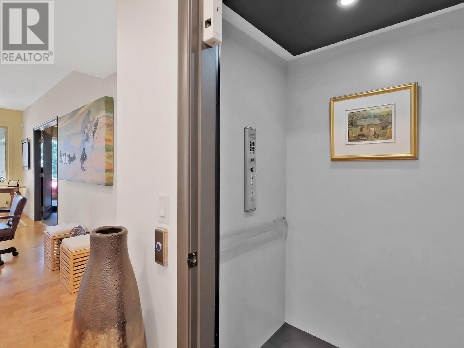  2093 Capistrano Drive, Kelowna