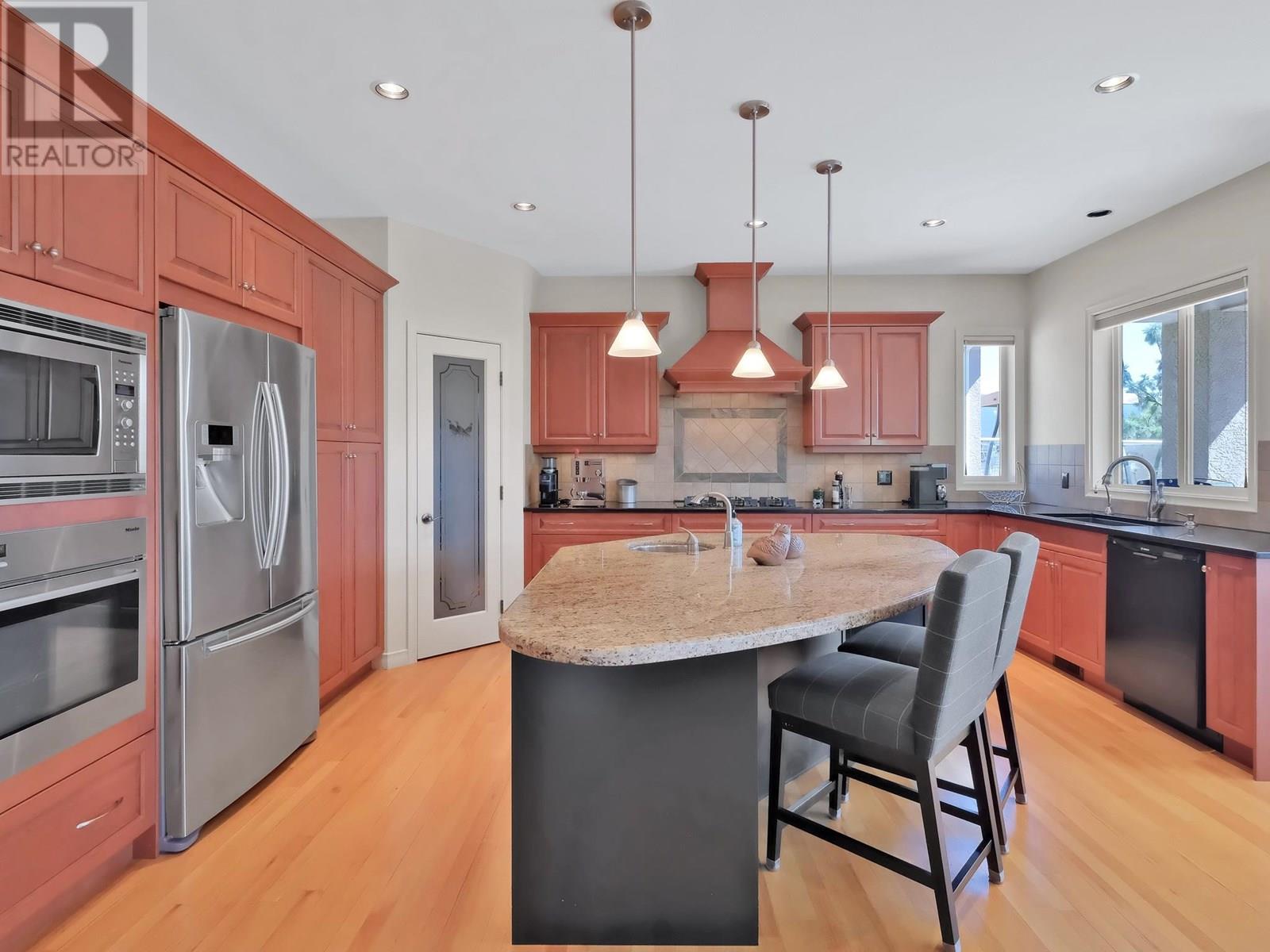  2093 Capistrano Drive, Kelowna