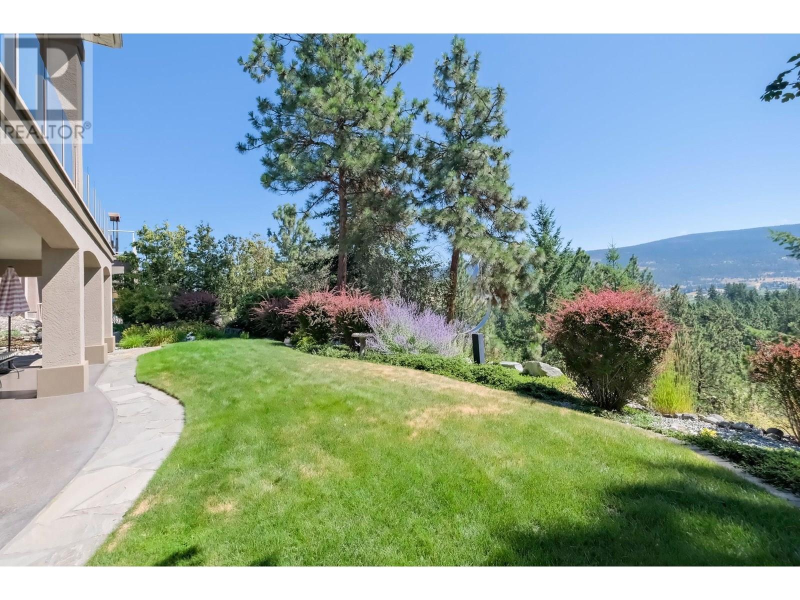  2093 Capistrano Drive, Kelowna