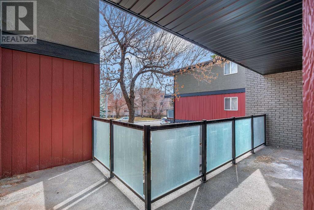 Single Family House for Sale in    Street SW Killarney/Glengarry Calgary 
