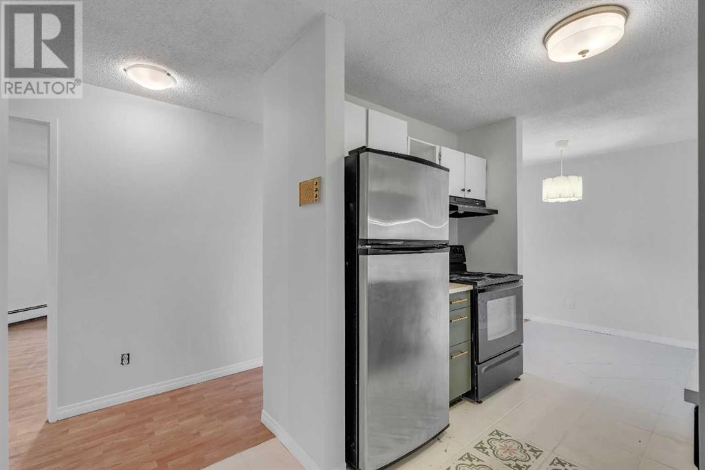 Single Family House for Sale in    Street SW Killarney/Glengarry Calgary 