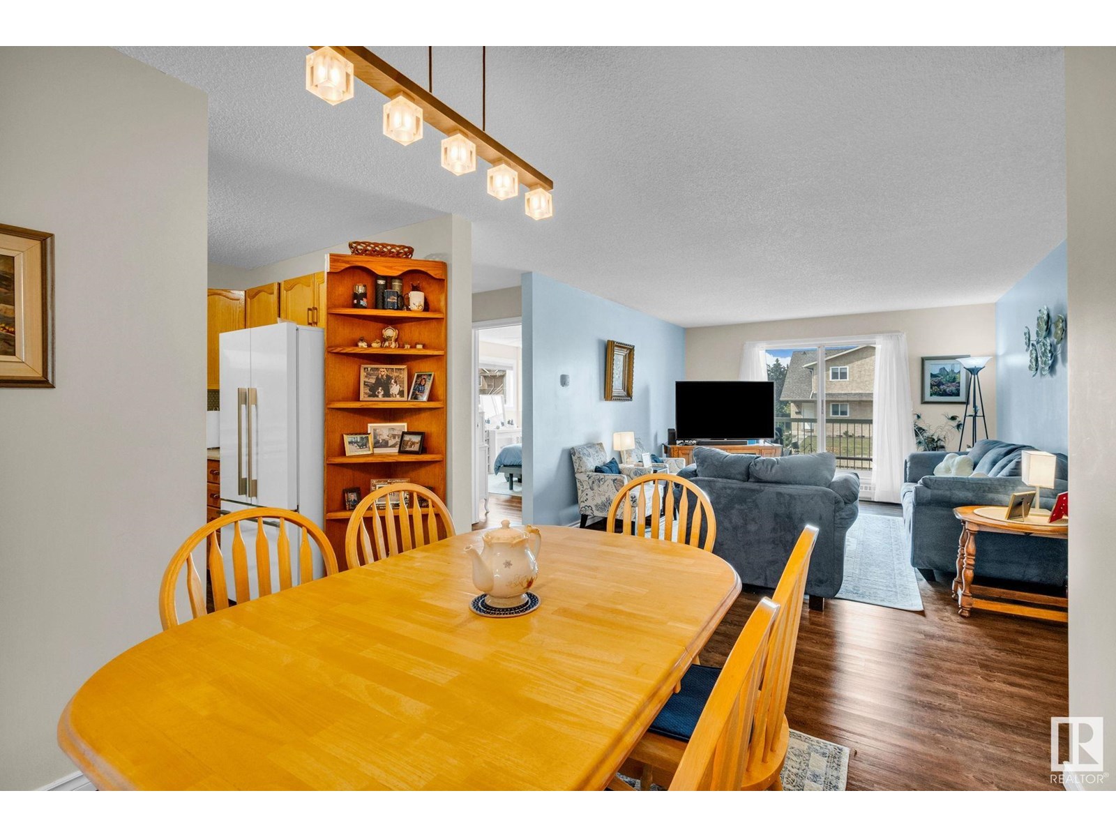 Photo 10 of 217 18012 95 Av Nw, Edmonton AB