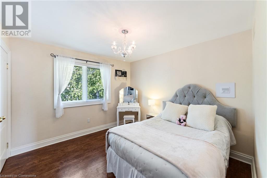 Photo 11 of 7775 St Augustine Crescent, Niagara Falls ON