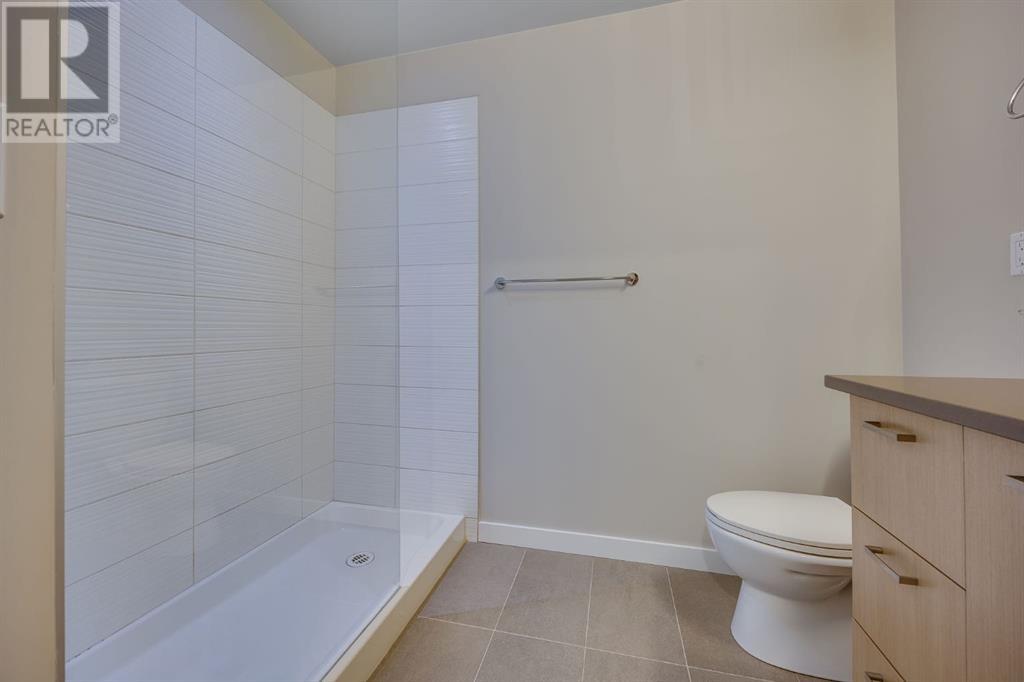 Single Family House for Sale in    Street NE Renfrew Calgary 