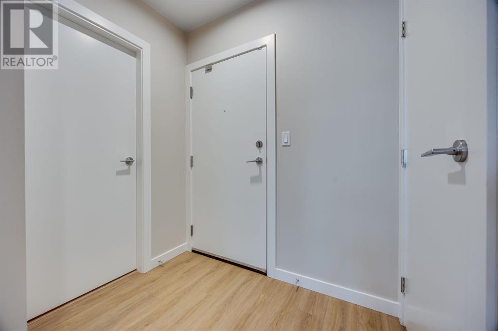 Single Family House for Sale in    Street NE Renfrew Calgary 