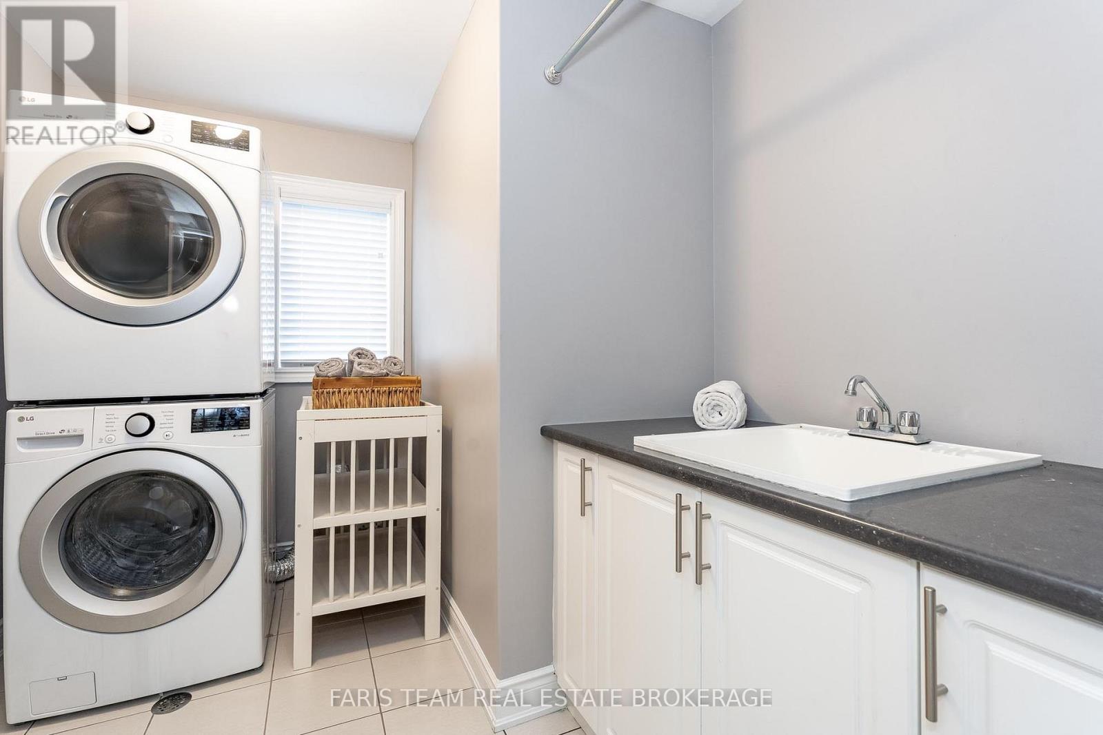 Photo 12 of 3096 Orion Boulevard, Orillia ON