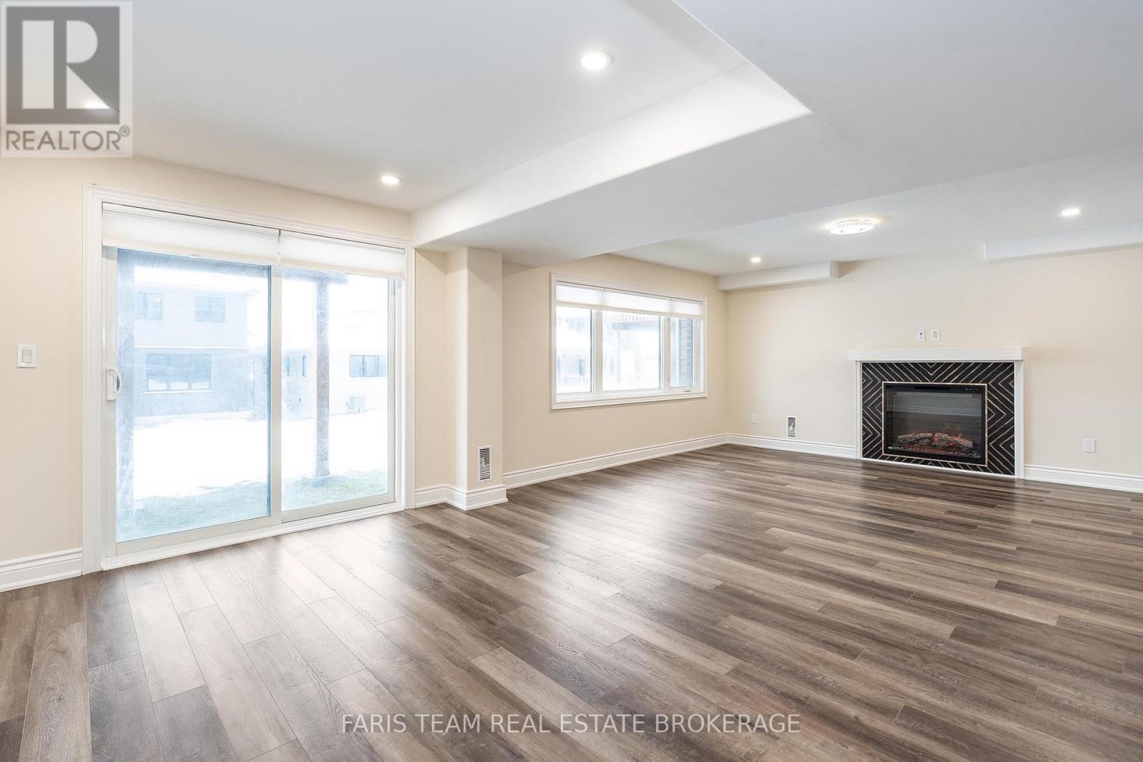 Photo 17 of 3096 Orion Boulevard, Orillia ON