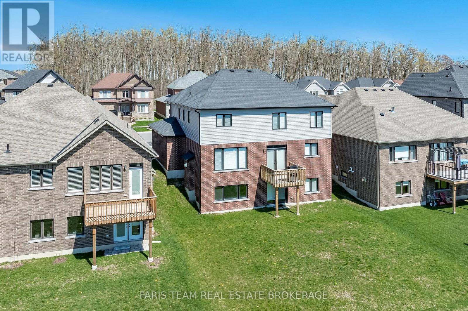 Photo 9 of 3096 Orion Boulevard, Orillia ON